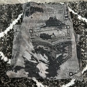 Men’s Rock Revival cargo shorts